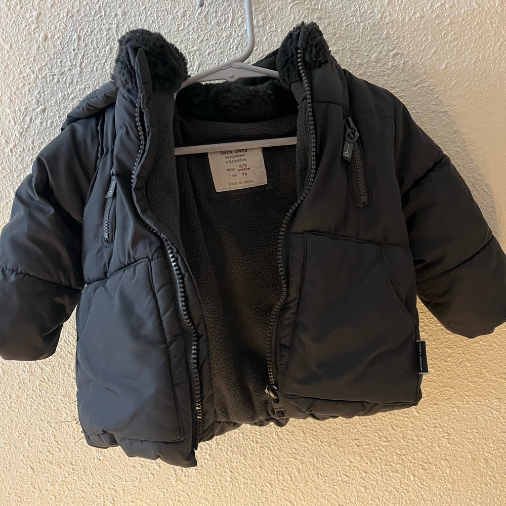 Zara Baby Puffer Jacket 
Size 6/9 months